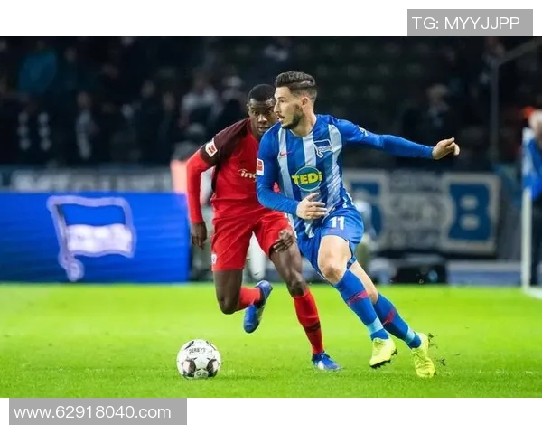 勒沃库森连胜保持不败，主场击败沙尔克04稳坐德甲榜首位置