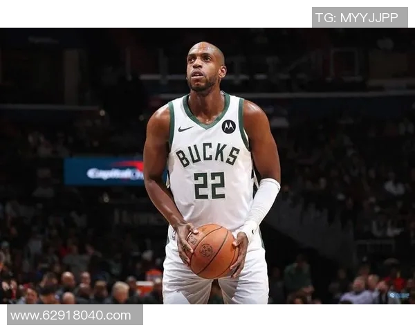 雄鹿队后卫米德尔顿当选东部星队首发——从替补到明星的励志之路